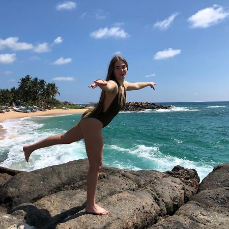 Italia Beach Hotel Ambalangoda  Bagian luar foto