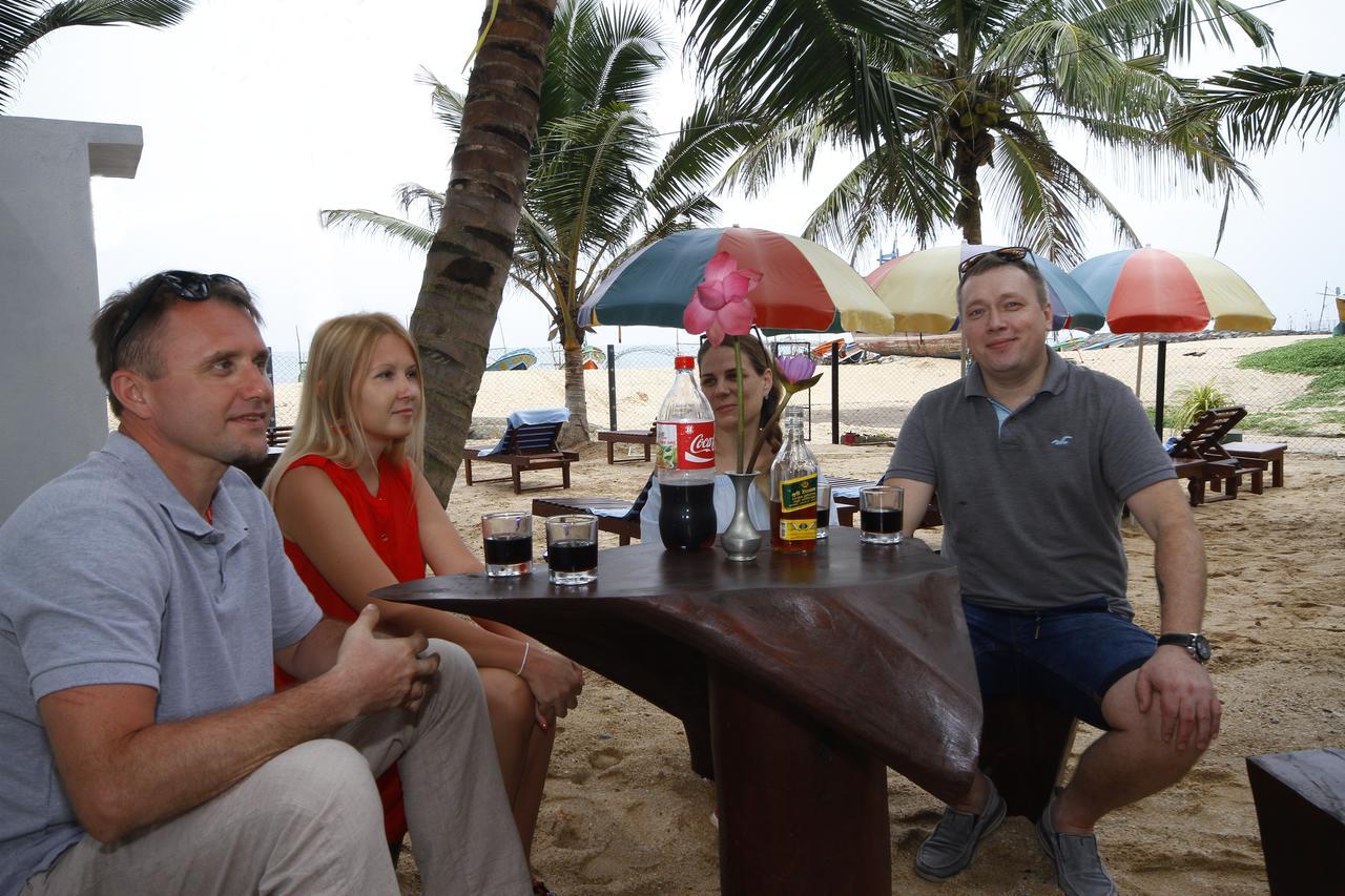 Italia Beach Hotel Ambalangoda  Bagian luar foto