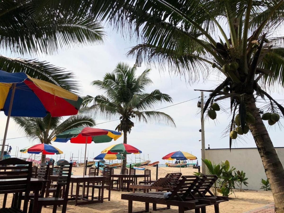 Italia Beach Hotel Ambalangoda  Bagian luar foto